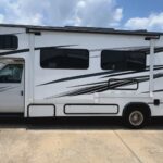 2023 FOREST RIVER SUNSEEKER 2550DSLE full