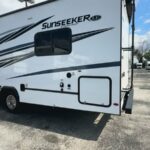 2024 FOREST RIVER SUNSEEKER 2950LE full