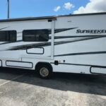 2024 FOREST RIVER SUNSEEKER 2550DSLE full