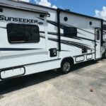 2024 FOREST RIVER SUNSEEKER 2550DSLE full