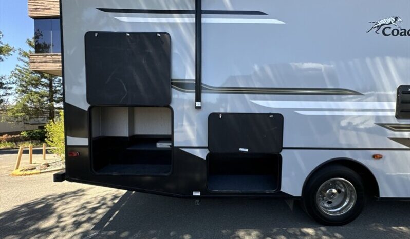 
								2023 Coachmen Pursuit 31BH full									