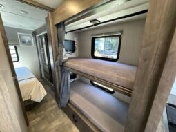 
										2023 Coachmen Pursuit 31BH full									