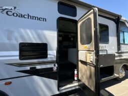 
										2023 Coachmen Pursuit 31BH full									