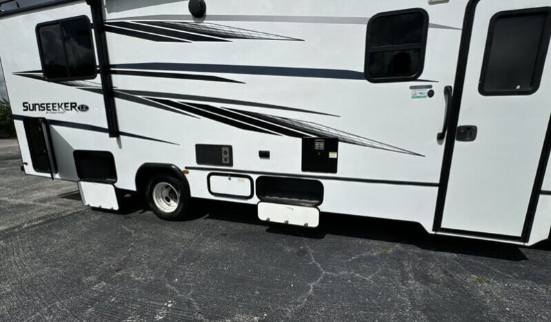 
								2023 Forest River Sunseeker 2850SLE full									