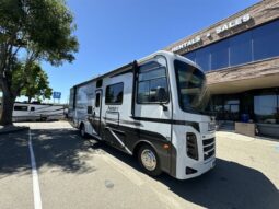 
										2023 Coachmen Pursuit 31BH full									