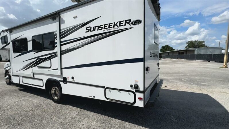 
								2024 Forest River Sunseeker 2550DSLE full									