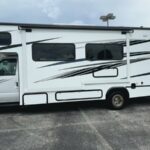 2024 Forest River Sunseeker 2550DSLE full