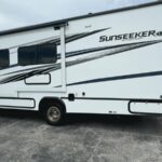 2024 Forest River Sunseeker 2550DSLE full