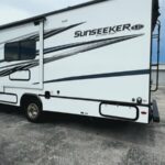 2024 Forest River Sunseeker 2550DSLE full