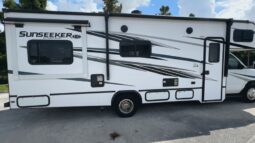 
										2024 Forest River Sunseeker 2550DSLE full									