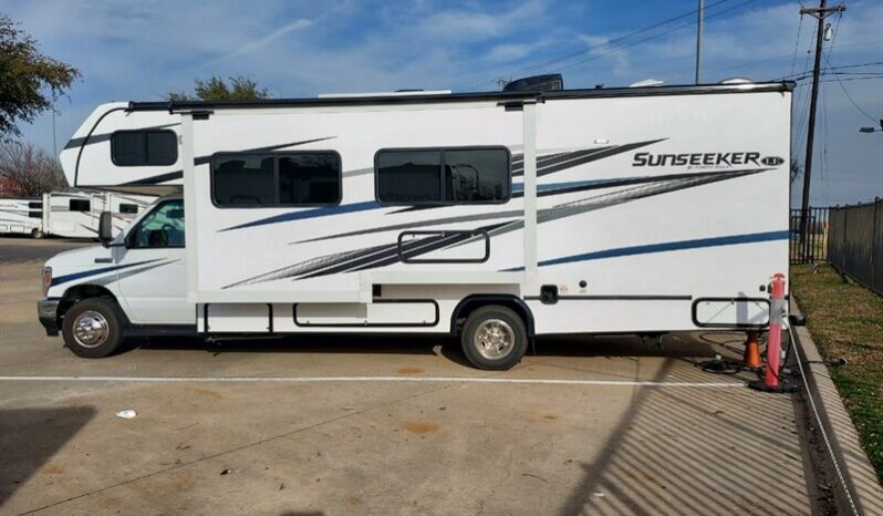 
								2024 Forest River Sunseeker 25500DSLE full									