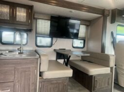 
										2023 Coachmen Pursuit 31BH full									