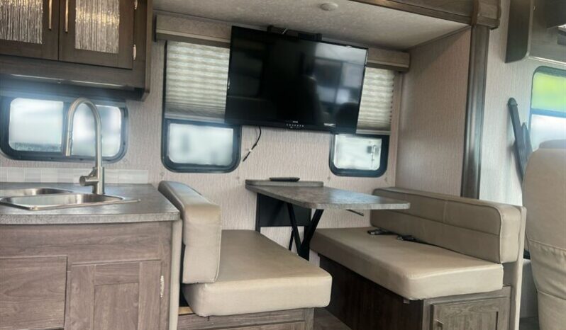 
								2023 Coachmen Pursuit 31BH full									