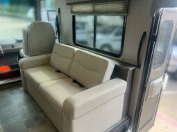 
										2023 Coachmen Pursuit 31BH full									