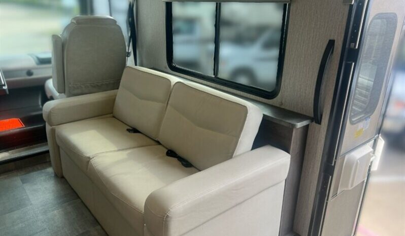 
								2023 Coachmen Pursuit 31BH full									