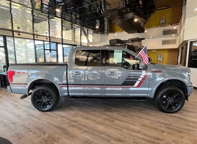 
								2019 Ford F-150 LARIAT full									