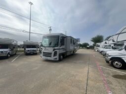 
										2023 Coachmen Pursuit 31BH full									