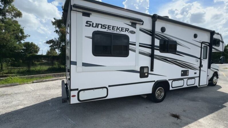 2024 Forest River Sunseeker 2550DSLE