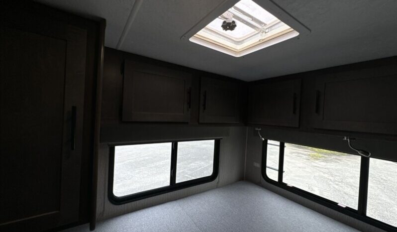 
								2023 Coachmen Leprechaun 230CB full									