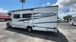 
										2024 Forest River Sunseeker 2550DSLE full									