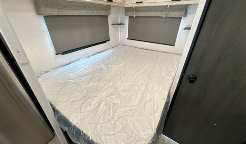 
								2024 Forest River Sunseeker 2150SLE full									