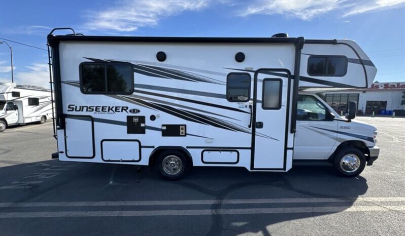 
								2023 Forest River Sunseeker 2350LE full									