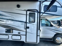 
										2023 Forest River Sunseeker 2550DSLE full									