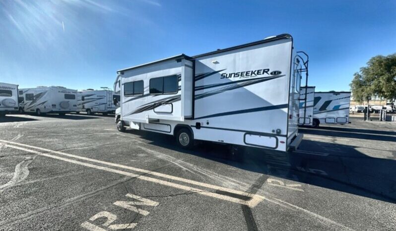 
								2023 Forest River Sunseeker 2550DSLE full									