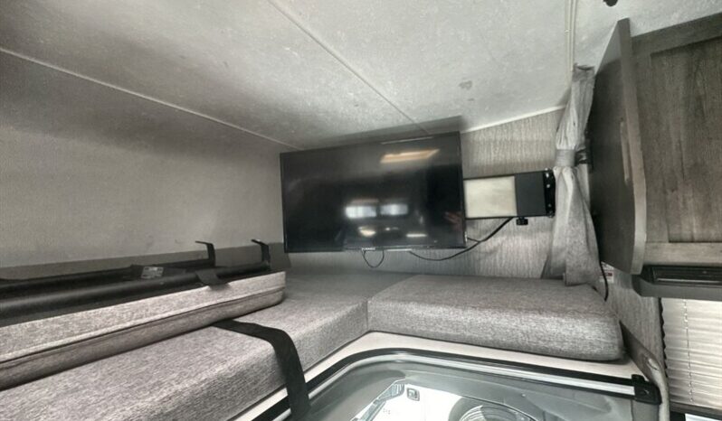 
								2023 Coachmen Leprechaun 230CB full									