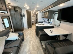 
										2024 Coachmen Pursuit 31BH full									