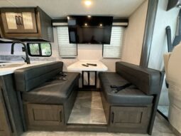 
										2024 Coachmen Pursuit 31BH full									