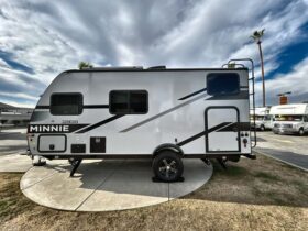 2024 Winnebago Micro Minnie 1700