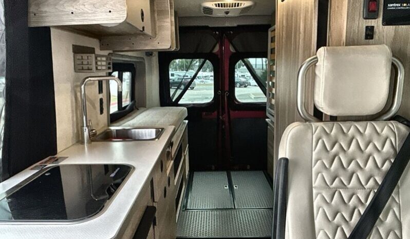 
								2023 Winnebago Solis 59PX full									