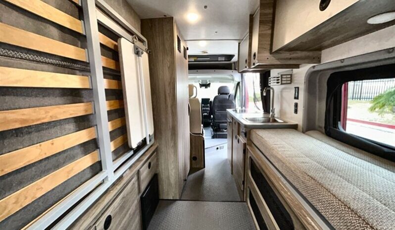 
								2023 Winnebago Solis 59PX full									