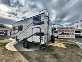 2024 Winnebago Micro Minnie 1700