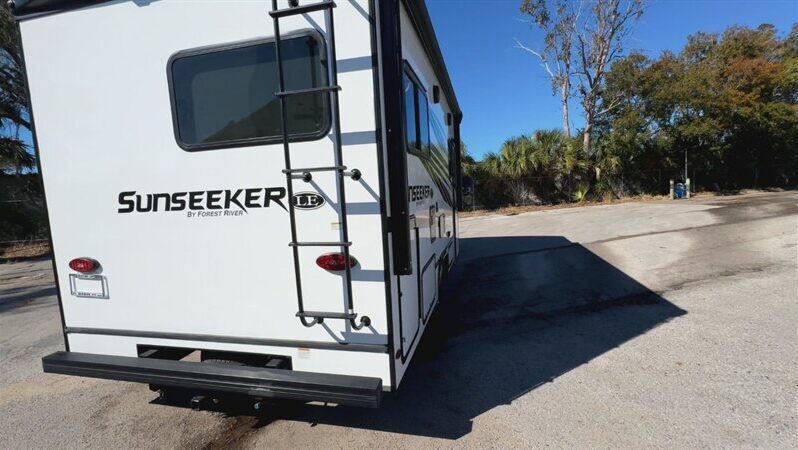 
								2024 Forest River SUNSEEKER 2150SLE full									