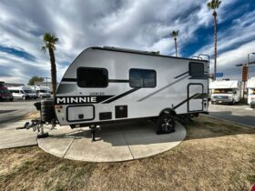 2024 Winnebago Micro Minnie 1700