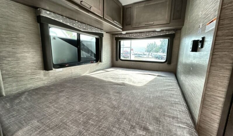 
								2023 Winnebago Solis 59PX full									