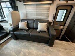 
										2024 Coachmen Pursuit 31BH full									