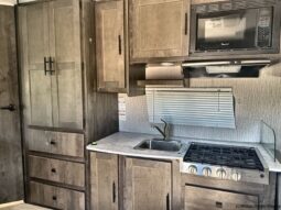 
										2023 Coachmen Leprechaun 230CB full									