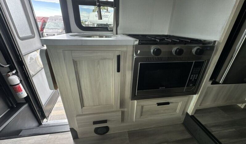 
								2023 Forest River Sunseeker 2350LE full									