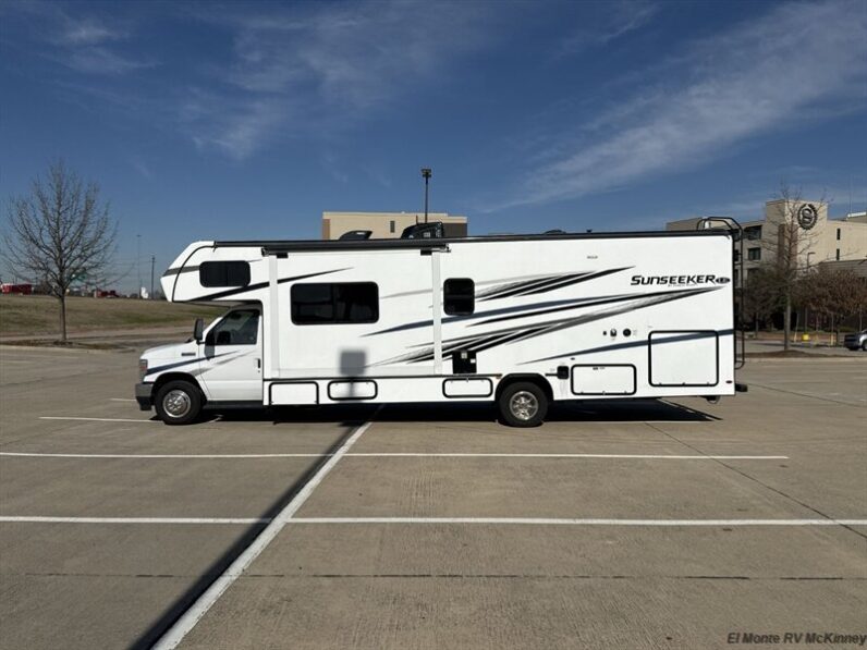 2023 Forest River Sunseeker 3250DSLE