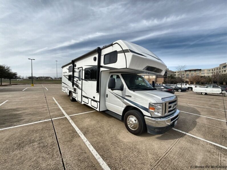 2023 Forest River Sunseeker 3250DSLE