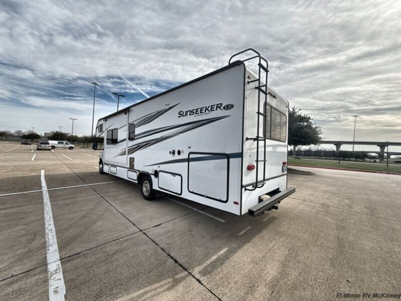 2023 Forest River Sunseeker 3250DSLE