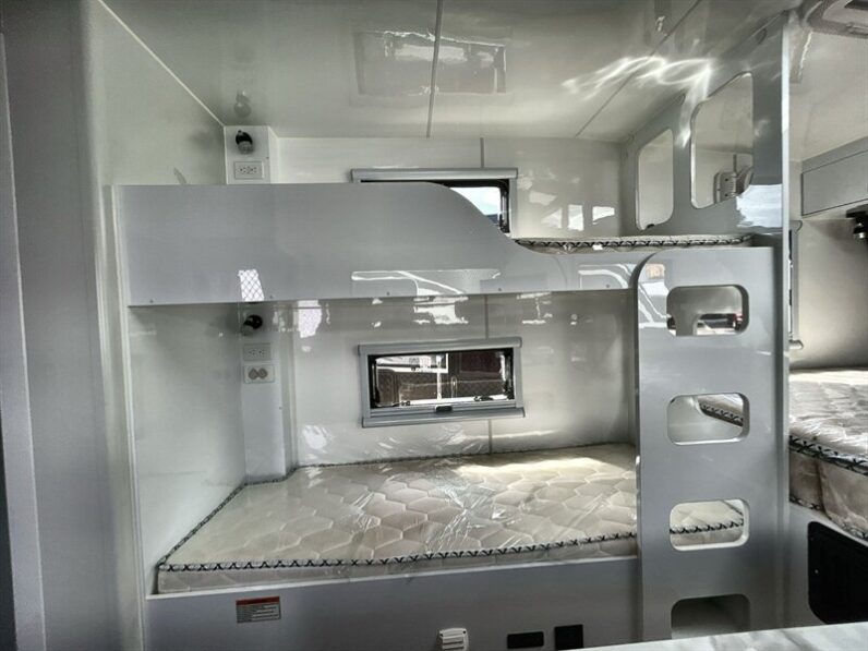 2024 MDC XT16HR FAMILY 22FT