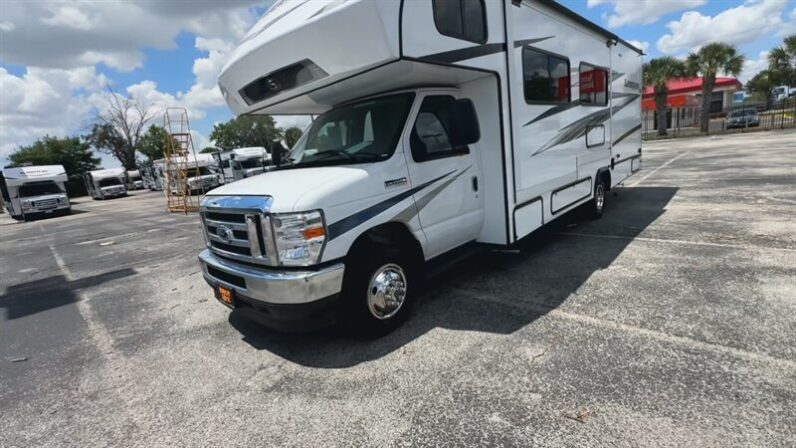 2024 Forest River Sunseeker 2550DSLE