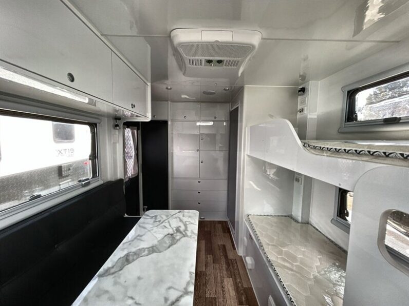 2024 MDC XT16HR FAMILY 22FT