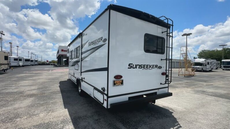 2024 Forest River Sunseeker 2550DSLE