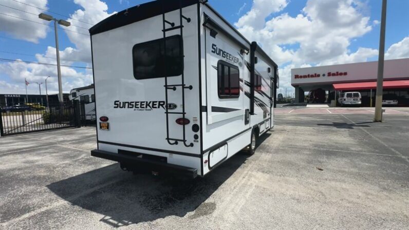 2024 Forest River Sunseeker 2550DSLE