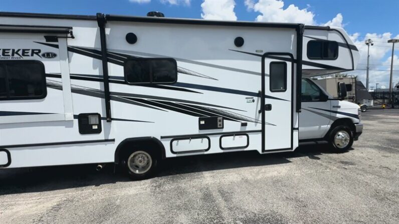 2024 Forest River Sunseeker 2550DSLE
